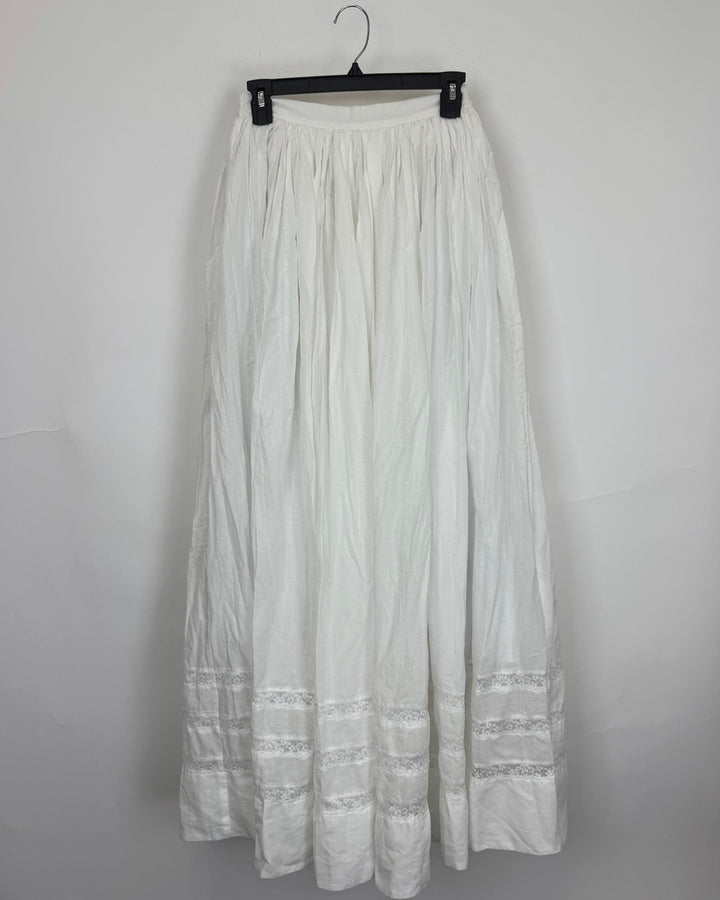 Pure White Flouncy Long Skirt - 2/4