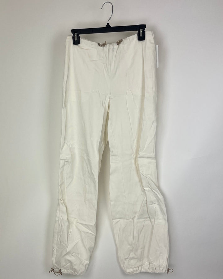 White Joggers with Pockets - Size 2/4