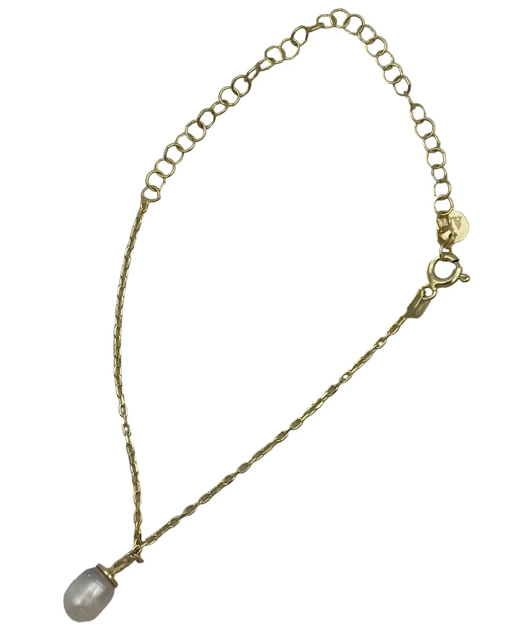 Gold Chain Bracelet With Pearl