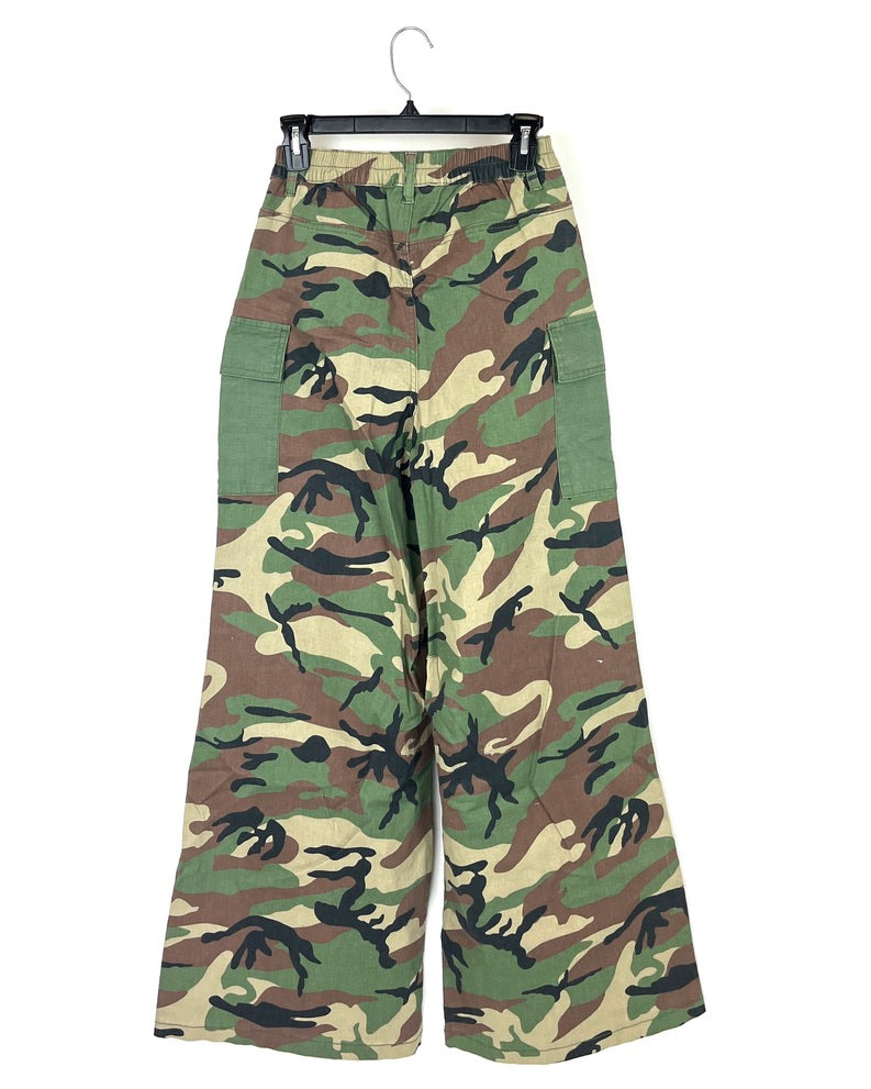 Camo Cargo Pants - Size 2/4
