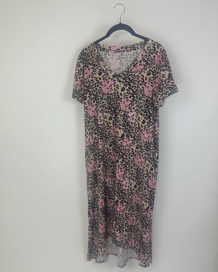 Cuddl Duds V Neck Cheetah Print Lounge Dress - Medium