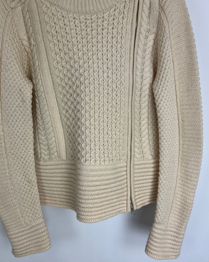 Cream Zipper Sweater - Large
