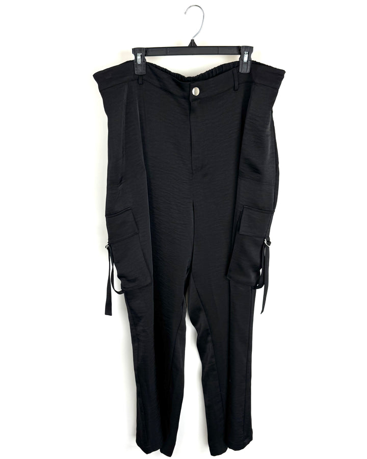 Black Cargo Pants With Silver Details - 18W