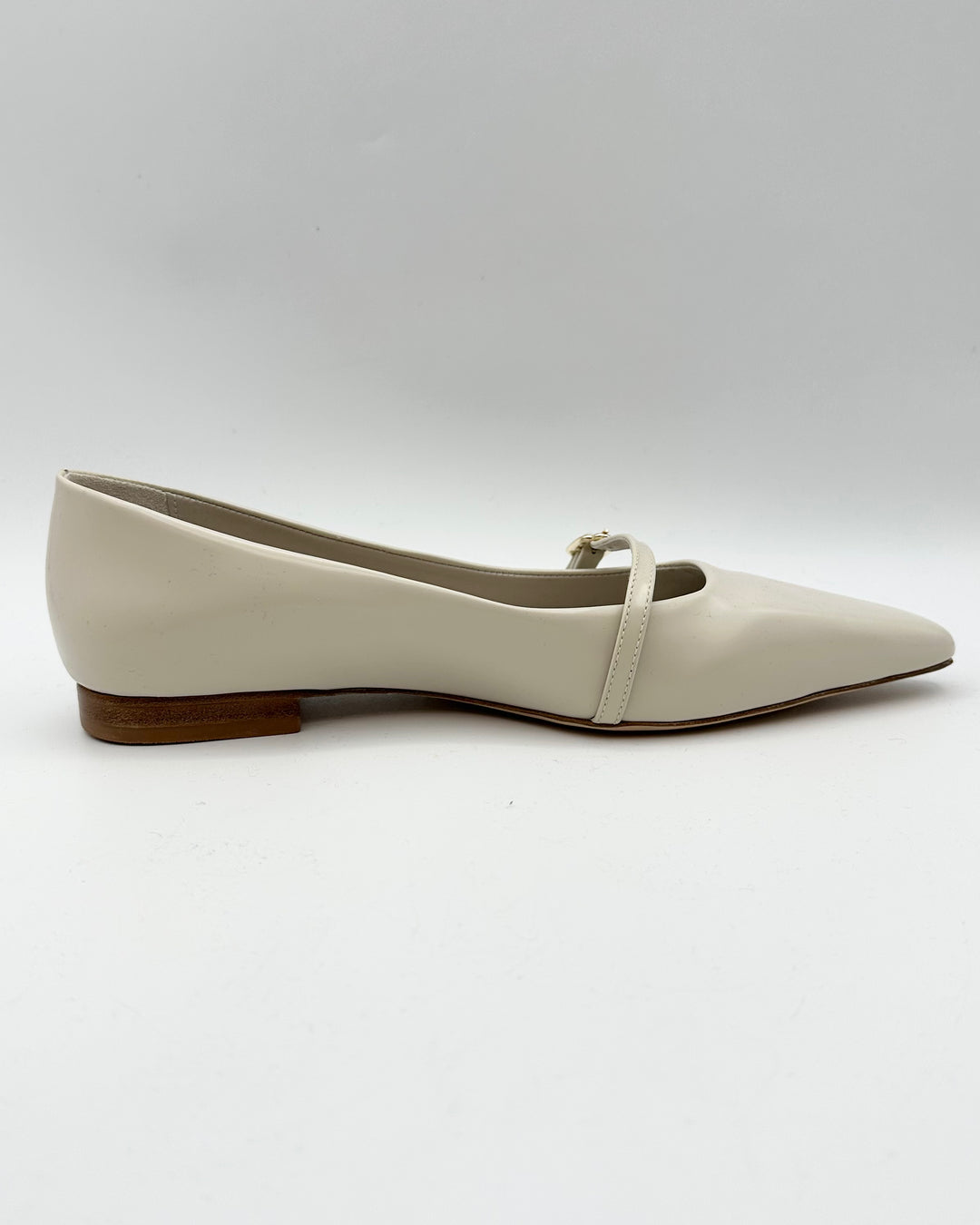 Ivory Pointed Toe Ballet Flat - Size 6.5
