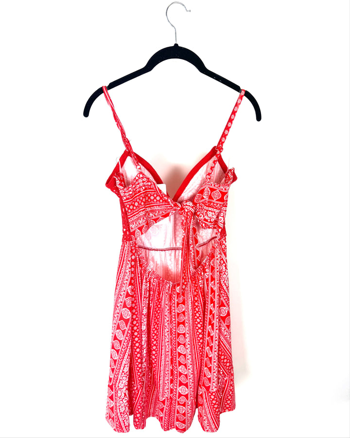 Red Thin Strap Flowy Dress With Abstract Print - Size 4/6