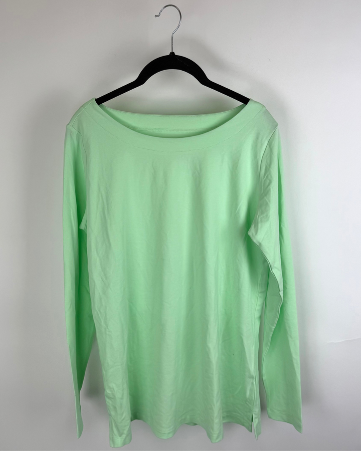 Pastel Green Long Sleeve Shirt - Size 6/8