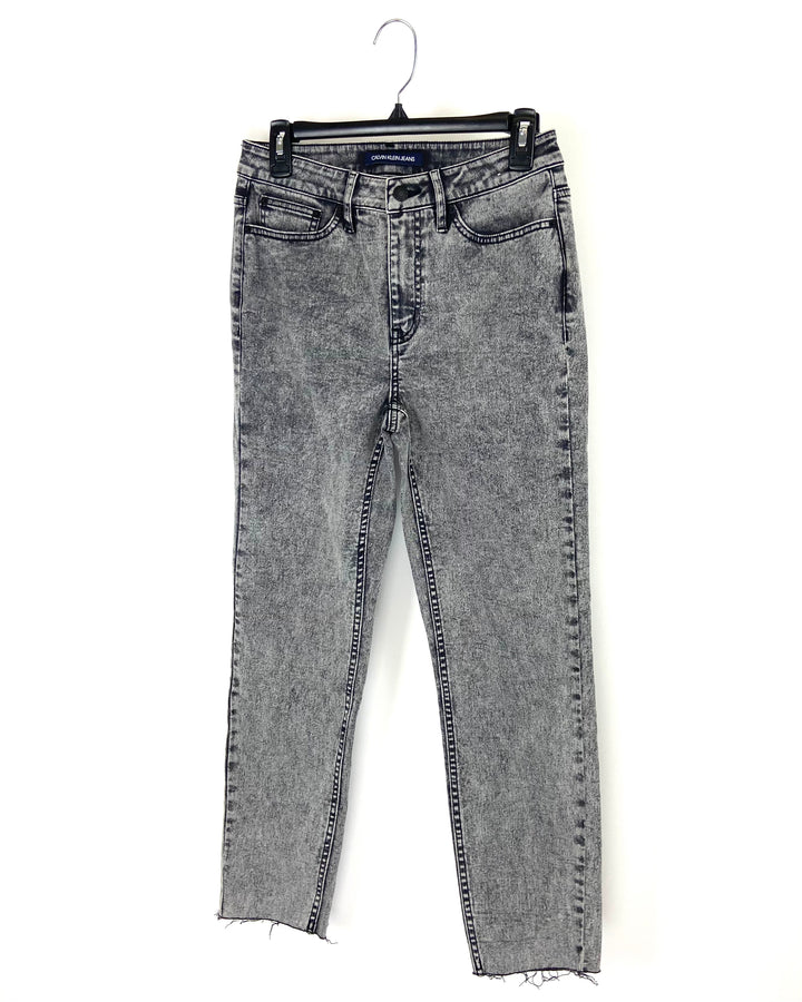 Gray Acid Wash High Rise Slim Jeans - Size 28