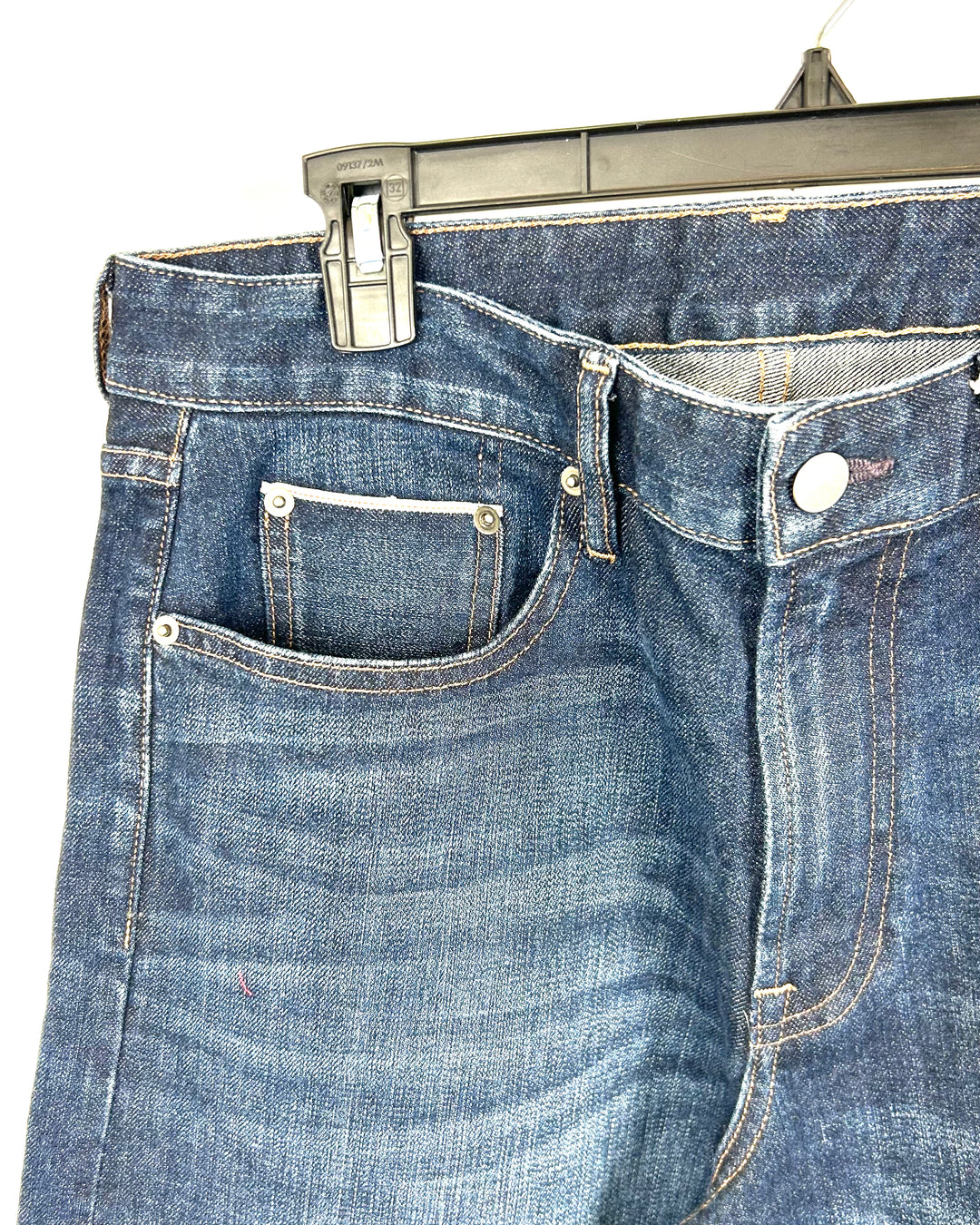 Mens Straight Leg Athletic Blue Jeans - Size 32