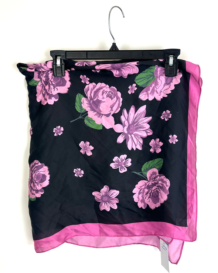 Black and Pink Rose Pattern Scarf