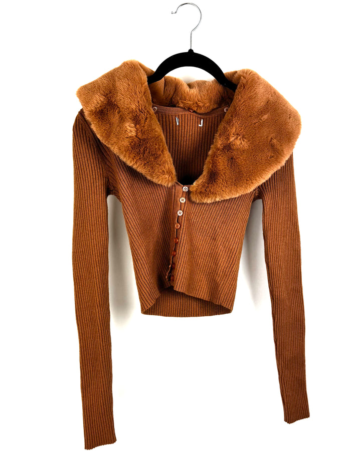 Tan Sweater Top With Faux Fur Collar Size 4/6