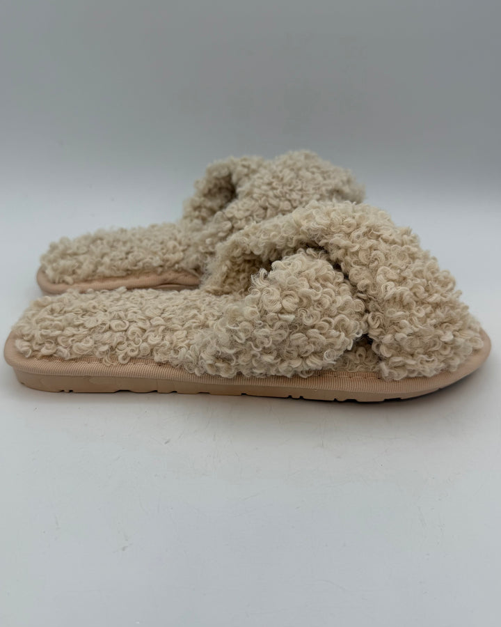 Open Toe Ivory Fuzzy Slippers - Size 6/6.5