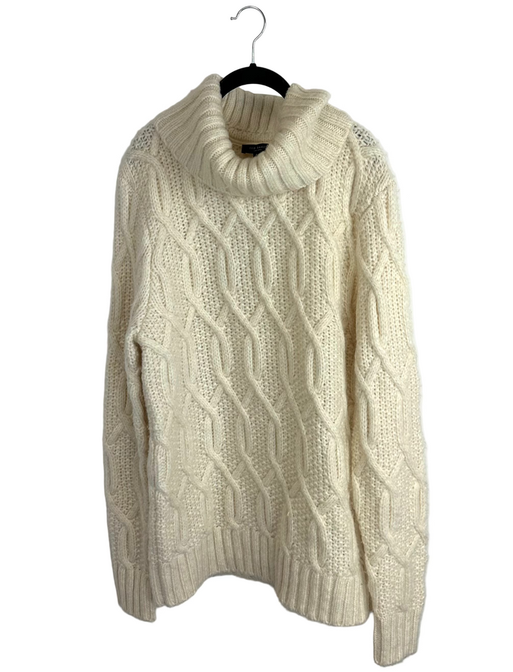 Cream Turtleneck Textured Sweater - Size 2/4
