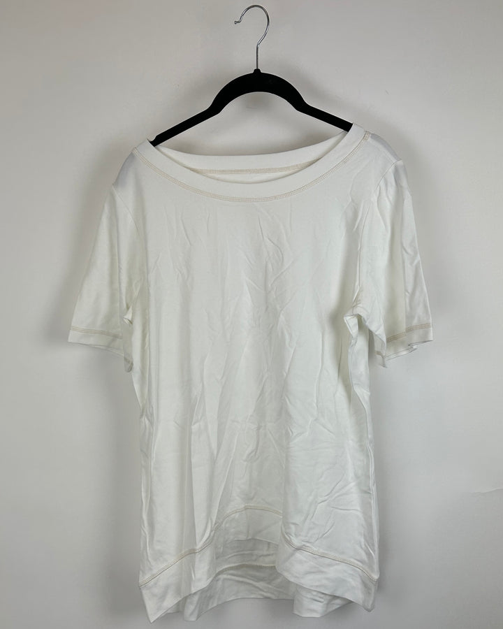 White Crew Neckline T-Shirt - size 6/8