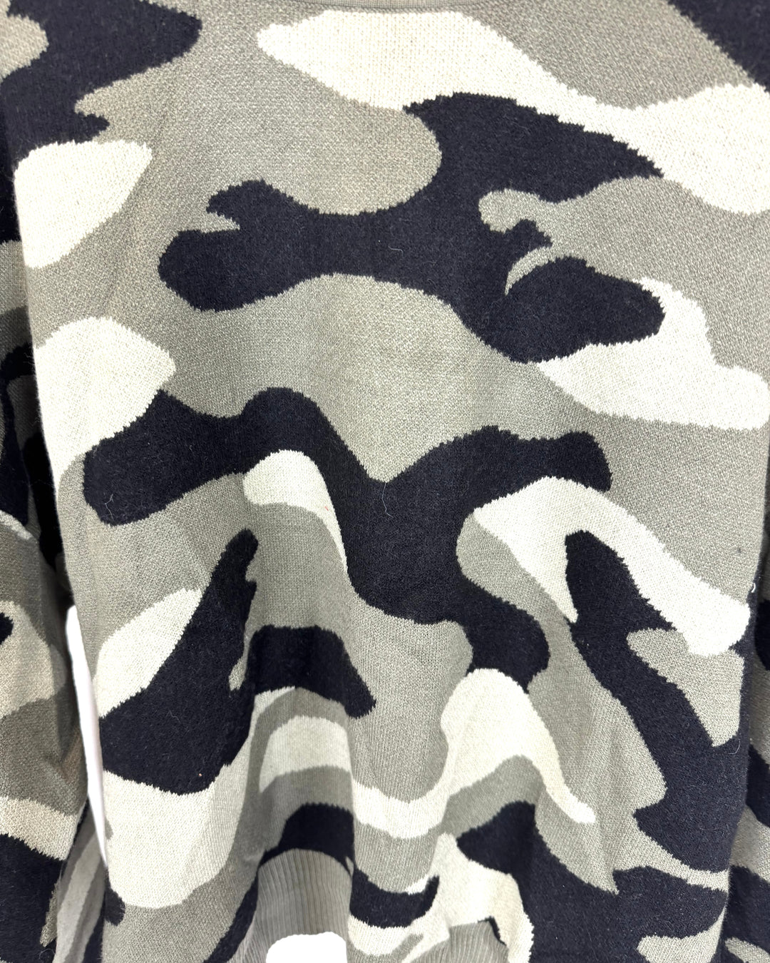 Camouflage Sweater - Size 2x