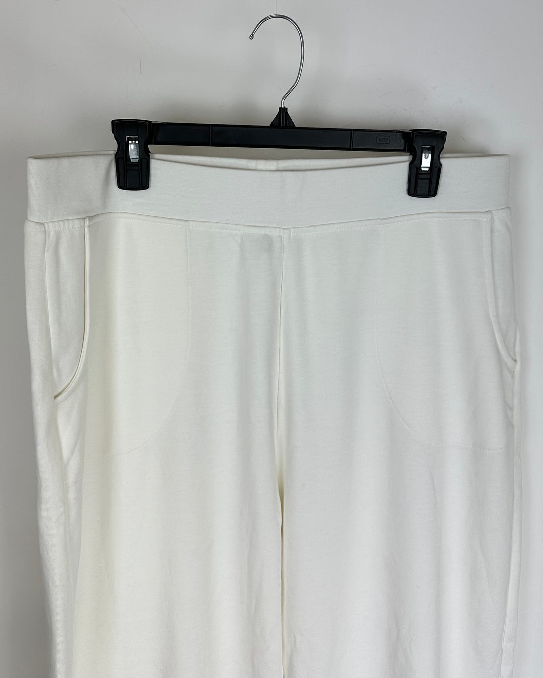 Ivory Straight Leg Jogger Sweatpants - Size 12/14