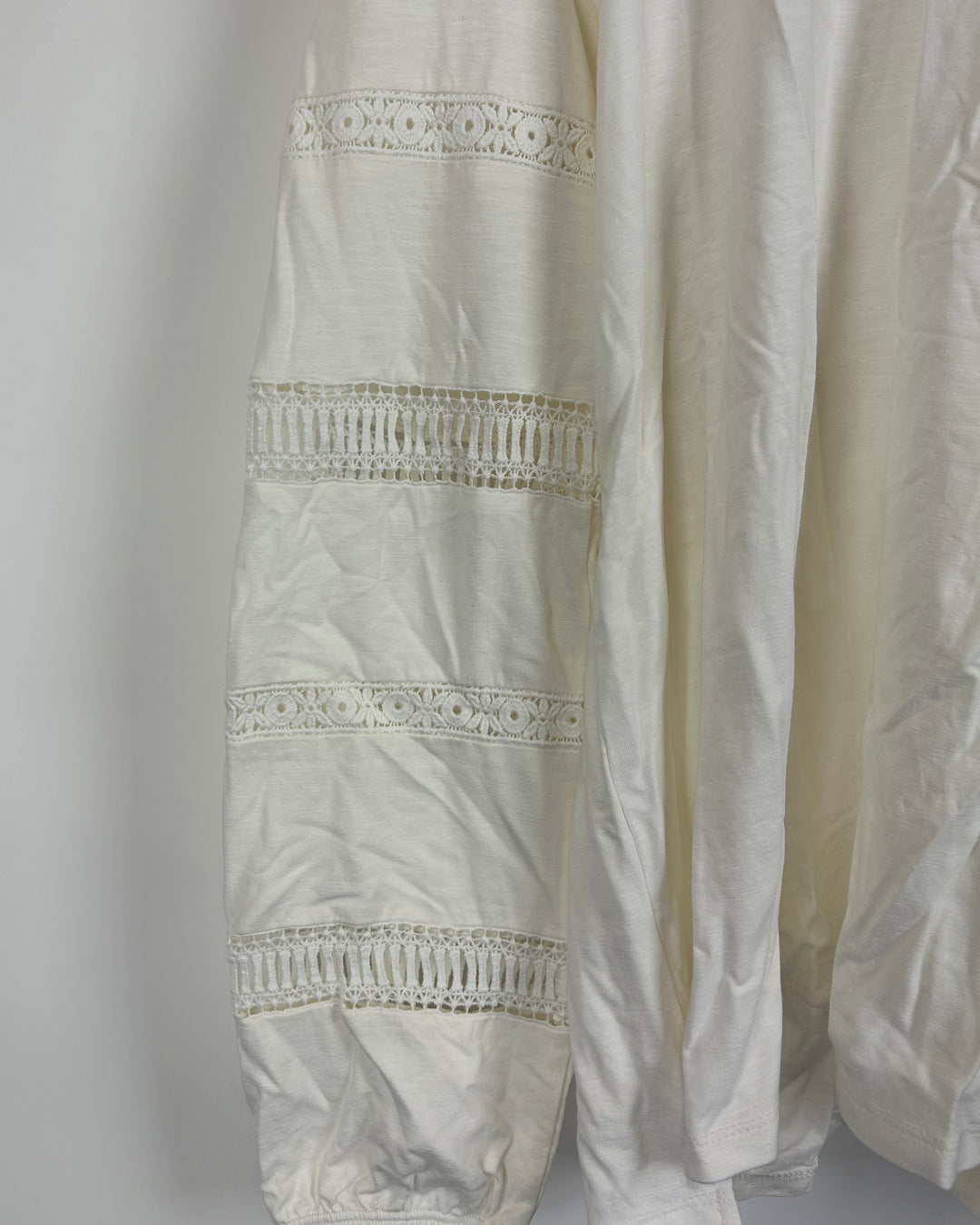 White Lace Cutout Sleeve Top - Size 6/8