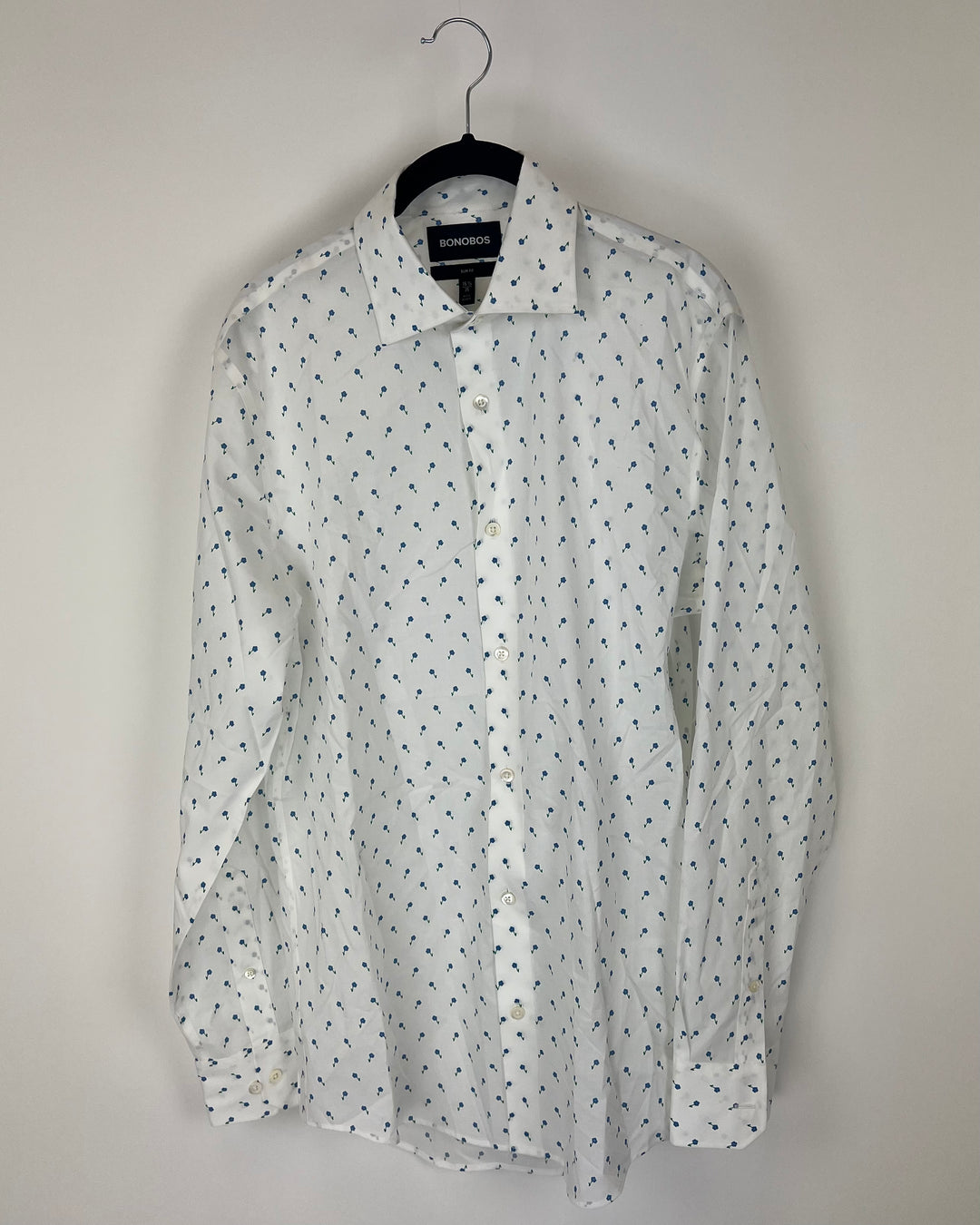 MENS White and Blue Floral Slim Fit Dress Shirt - 15 1/2 x 35 The Fashion Foundation MENS White and Blue Floral Slim Fit Dress Shirt - 15 1/2 x 35 The Fashion Foundation