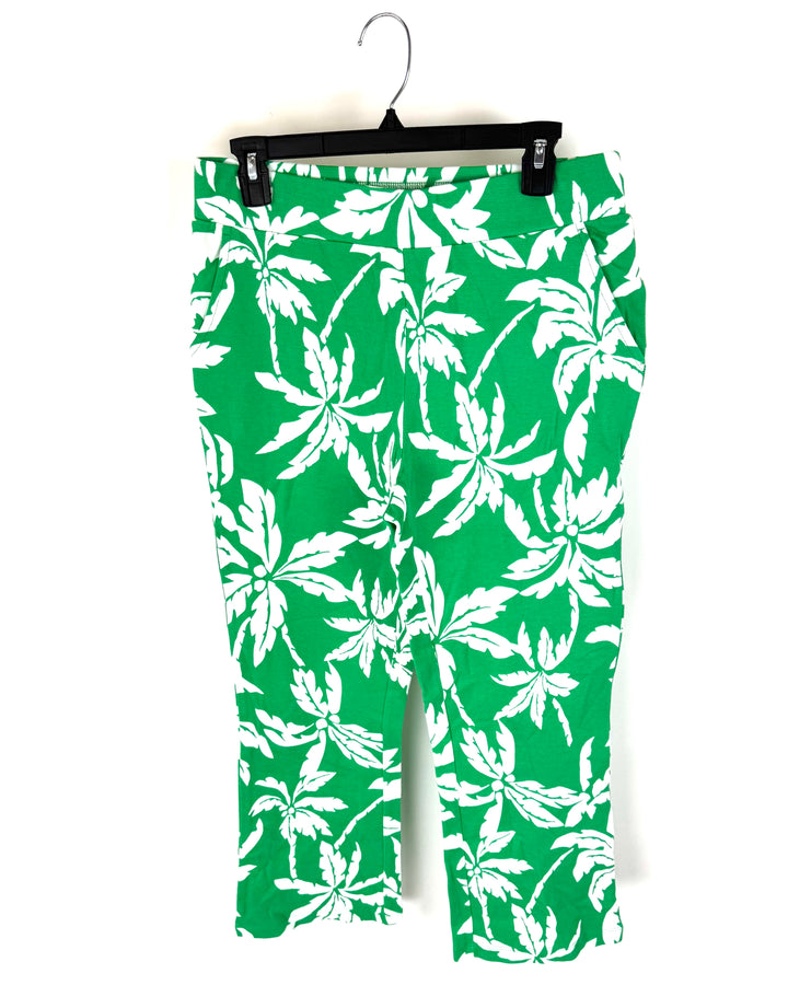 Green And White Tropical Print Pants - Size 6/8