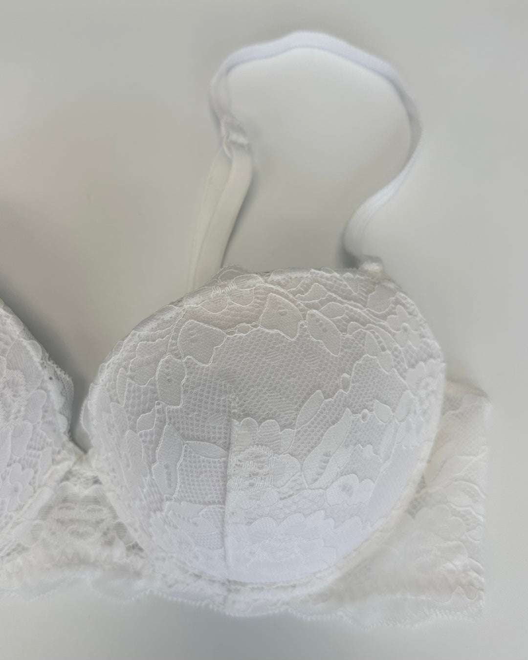White Push Up and Lace Bra - 34B