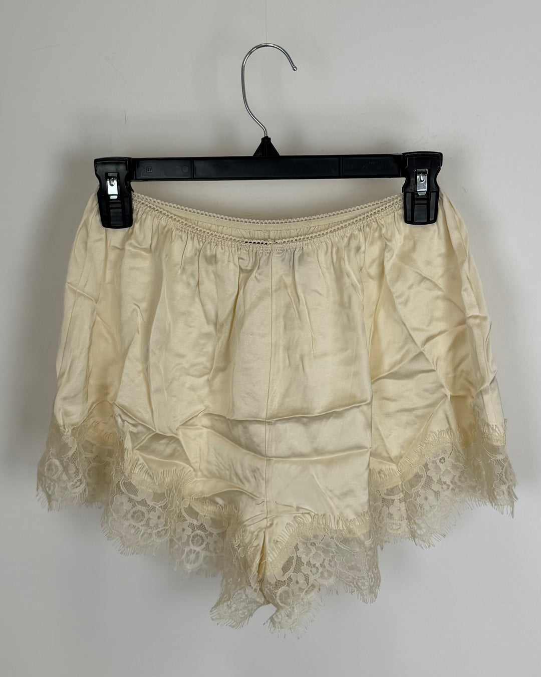 Cream Lace Shorts - Size Extra Small