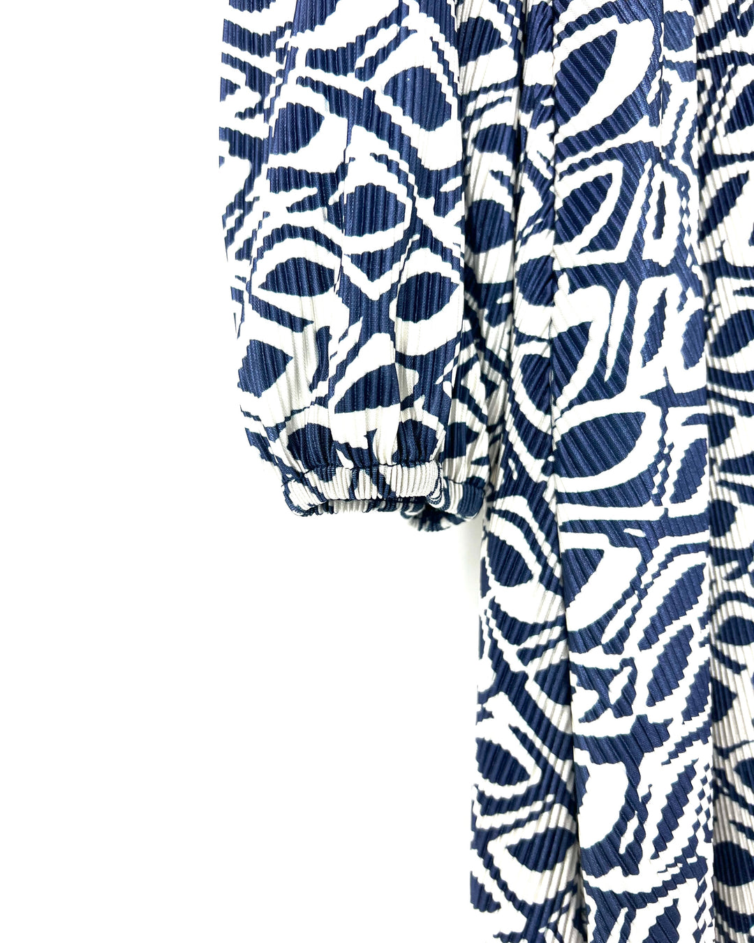 Blue And White Abstract Plisse Dress - Medium