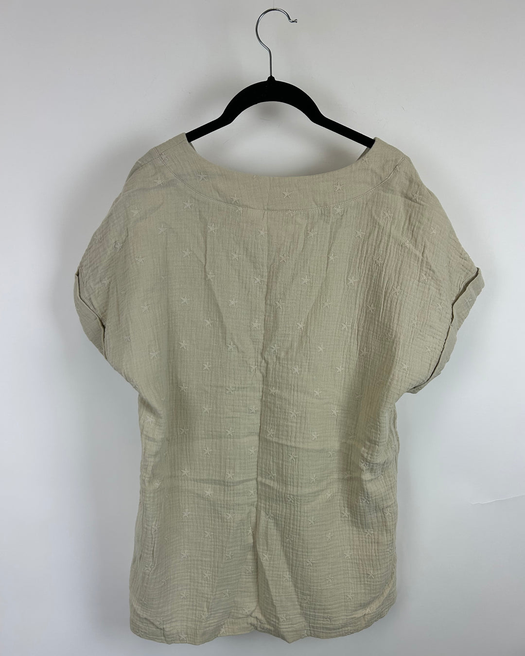 Beige Top With Star Pattern Stitching - Size 6/8