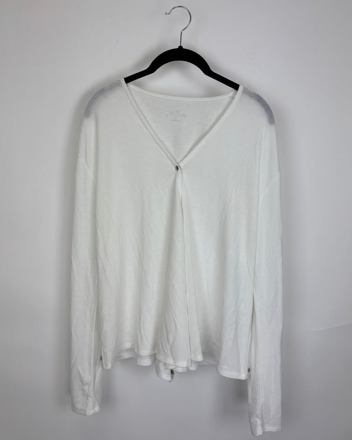 White V Neck Long Sleeve - Size 2/4
