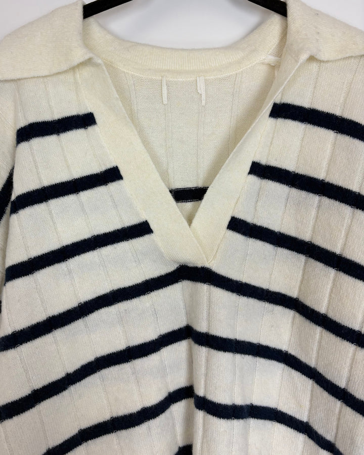 White V neck Sweater - Size 6/8