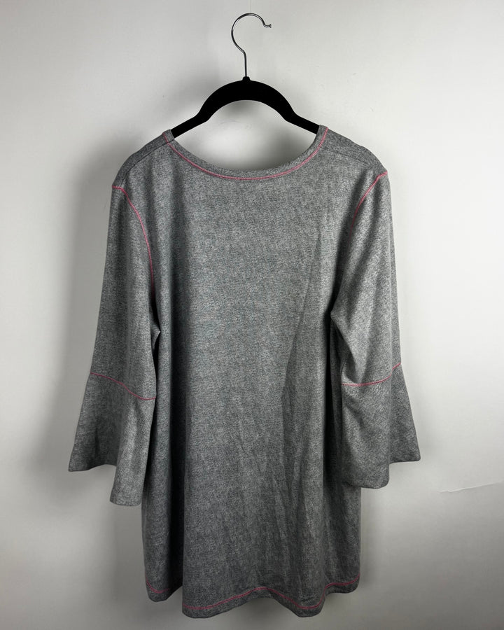 Heathered Grey Quarter Sleeve Top - Size 6/8 and 1X