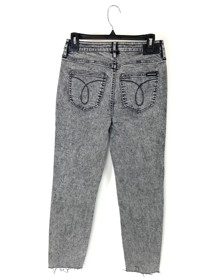 Gray Acid Wash High Rise Slim Jeans - Size 28