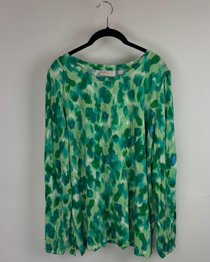 Light Green Abstract Dot Pattern Top -Size 14/16