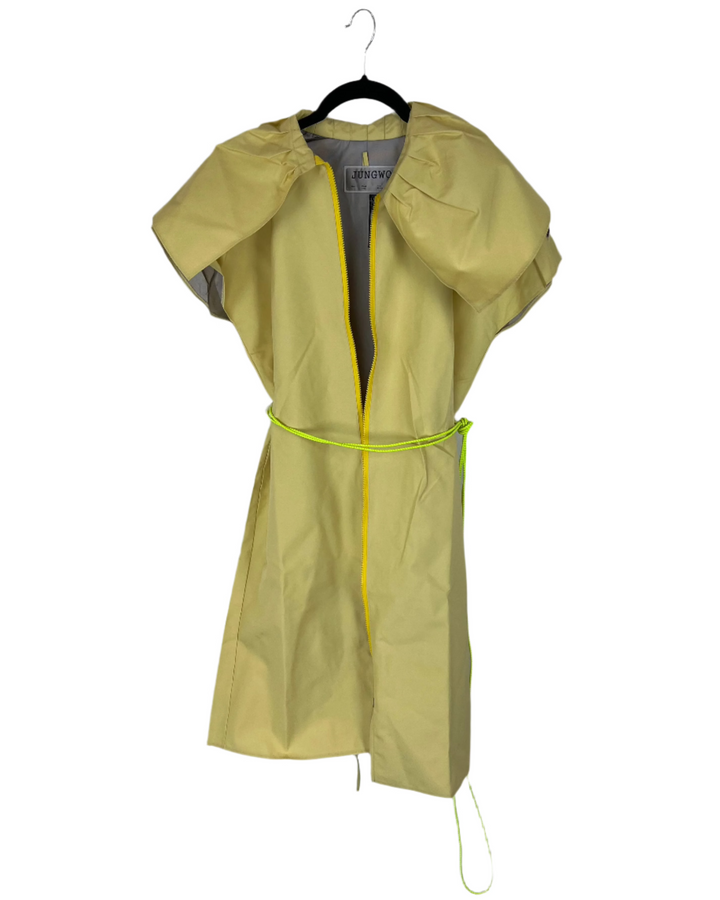 Pale Yellow Ruffle Neck Short Sleeve Raincoat - Size 6/8 and 10/12