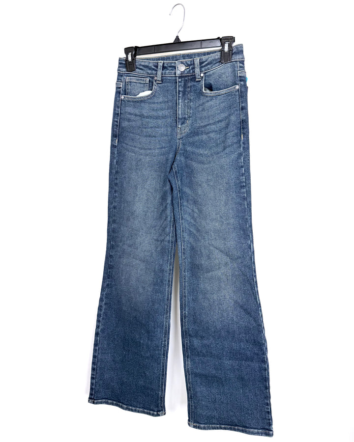Mid-Wash Rustic Indigo Loose-Fit Flare Jeans - Size 2/4