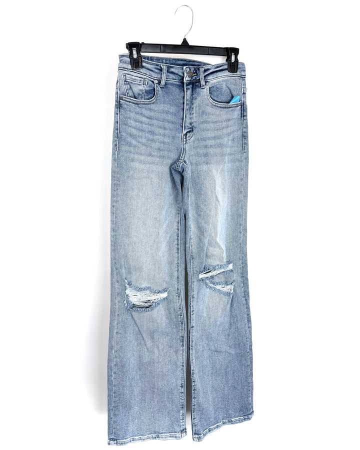 Light-Wash Indigo Baggy Distressed Jeans - Size 4