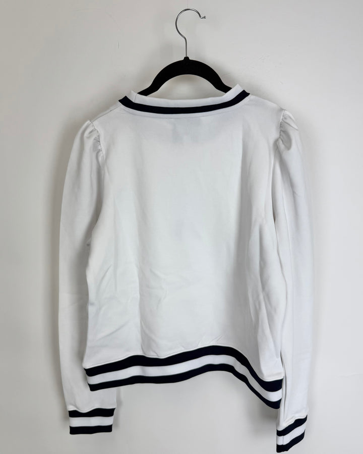 White Long Sleeve Pull Over - Size 4/6