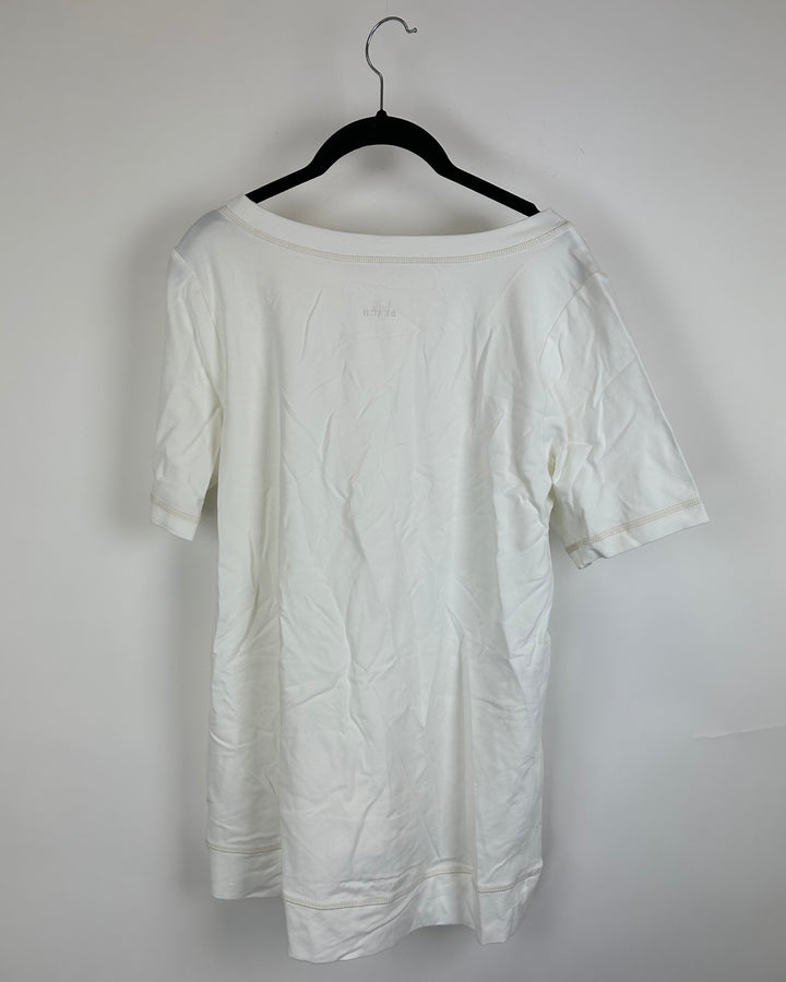 White Crew Neckline T-Shirt - size 6/8