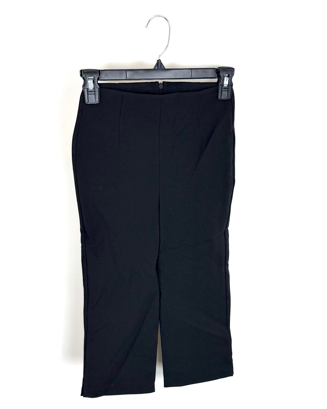 Black Capri Pants - Size 0/2