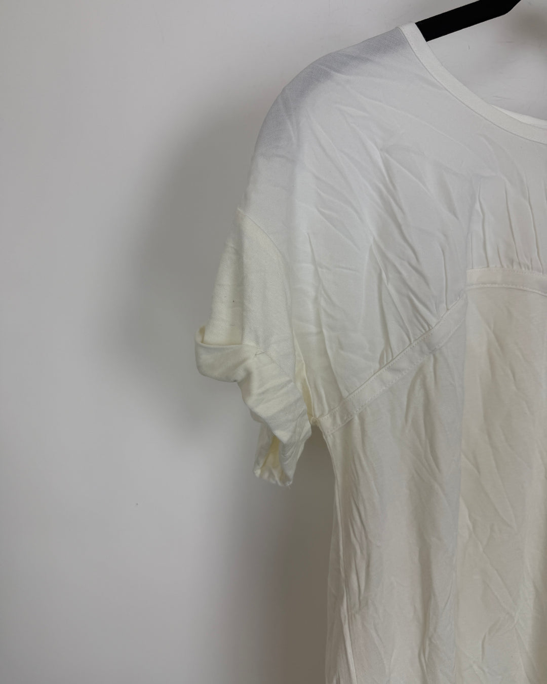 White T-Shirt With Detailing - Size 2/4