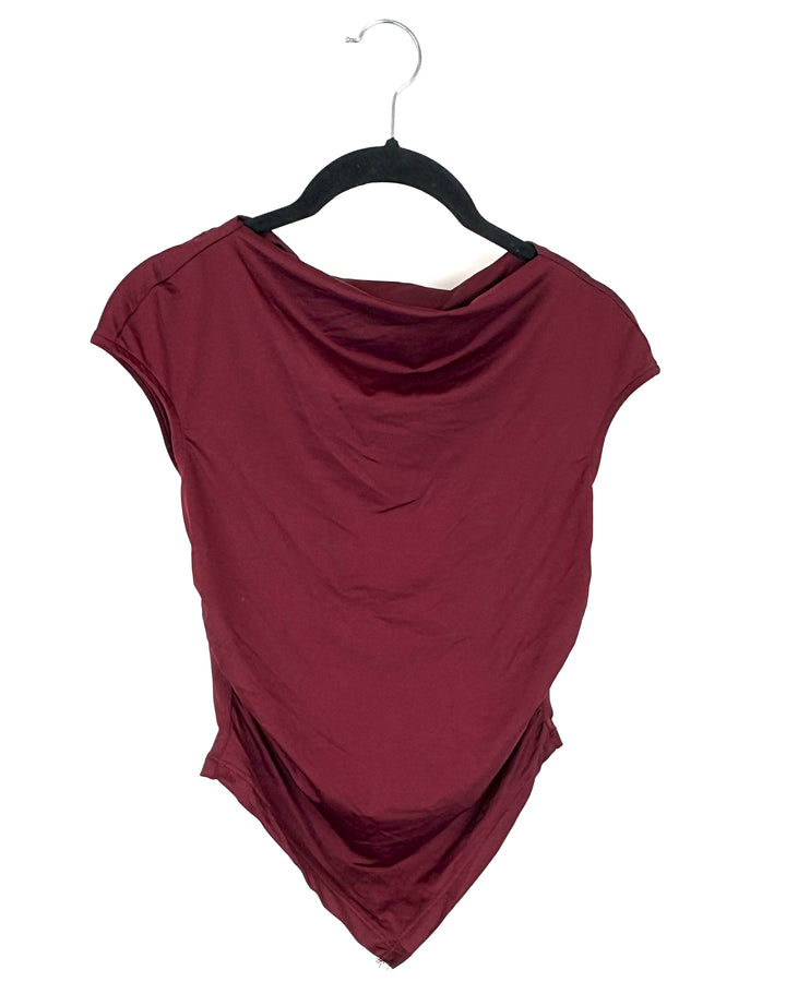 Short Sleeve Red Ruched Side Top - Size 2/4