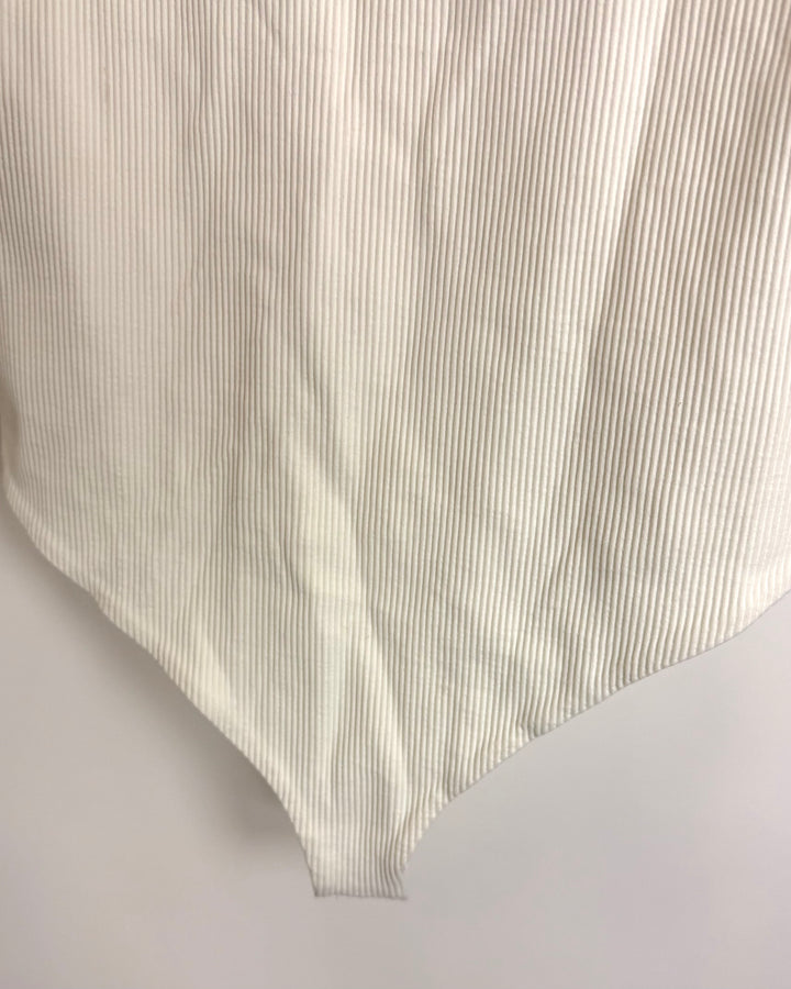 White Ribbed Bodysuit - Size 4/6