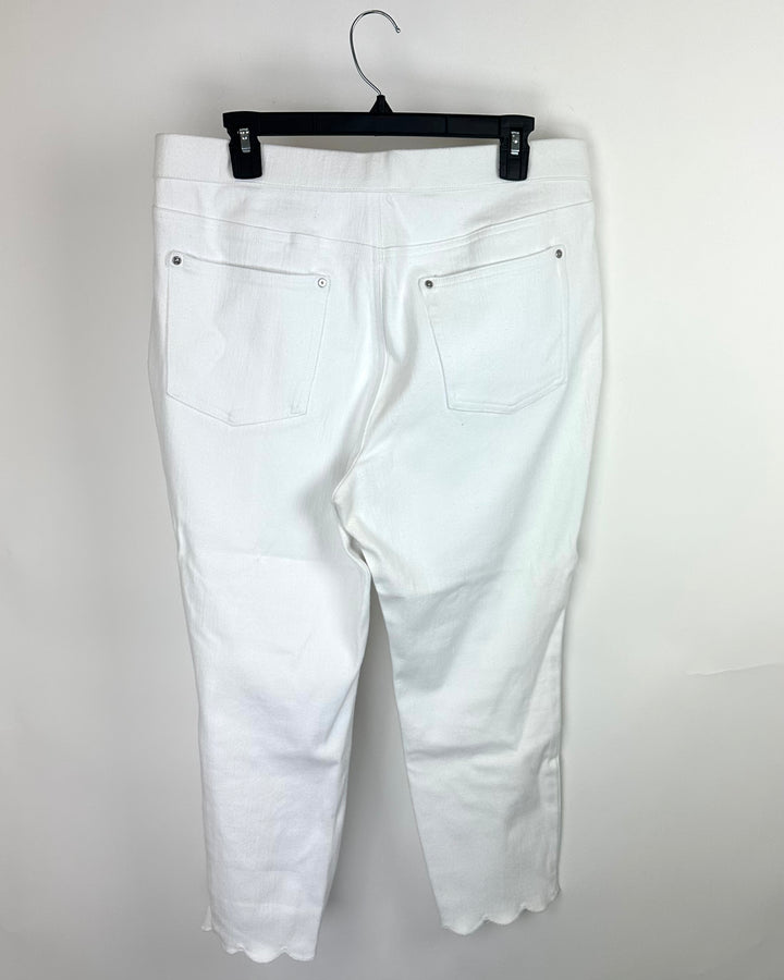 Cardstock White Scallop Trim Stretch Pants - Size 12