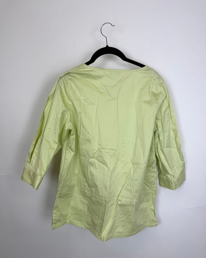 Light Green Blouse - Size 4/6