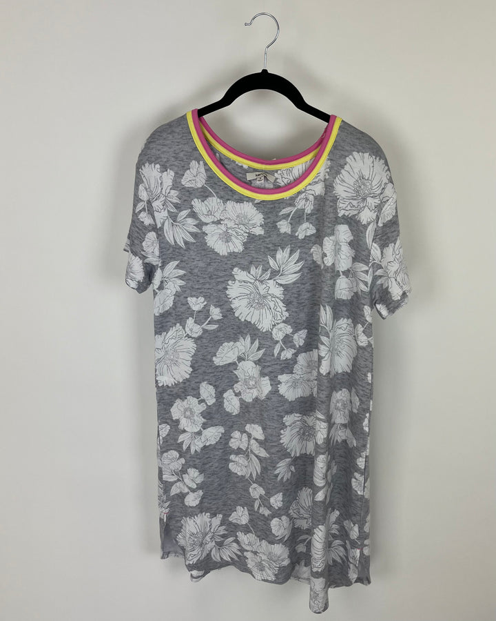 Grey and White Floral Print Lounge Dress - Size 4/6