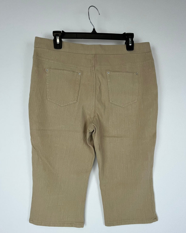 Khaki Capris - Size 12/14