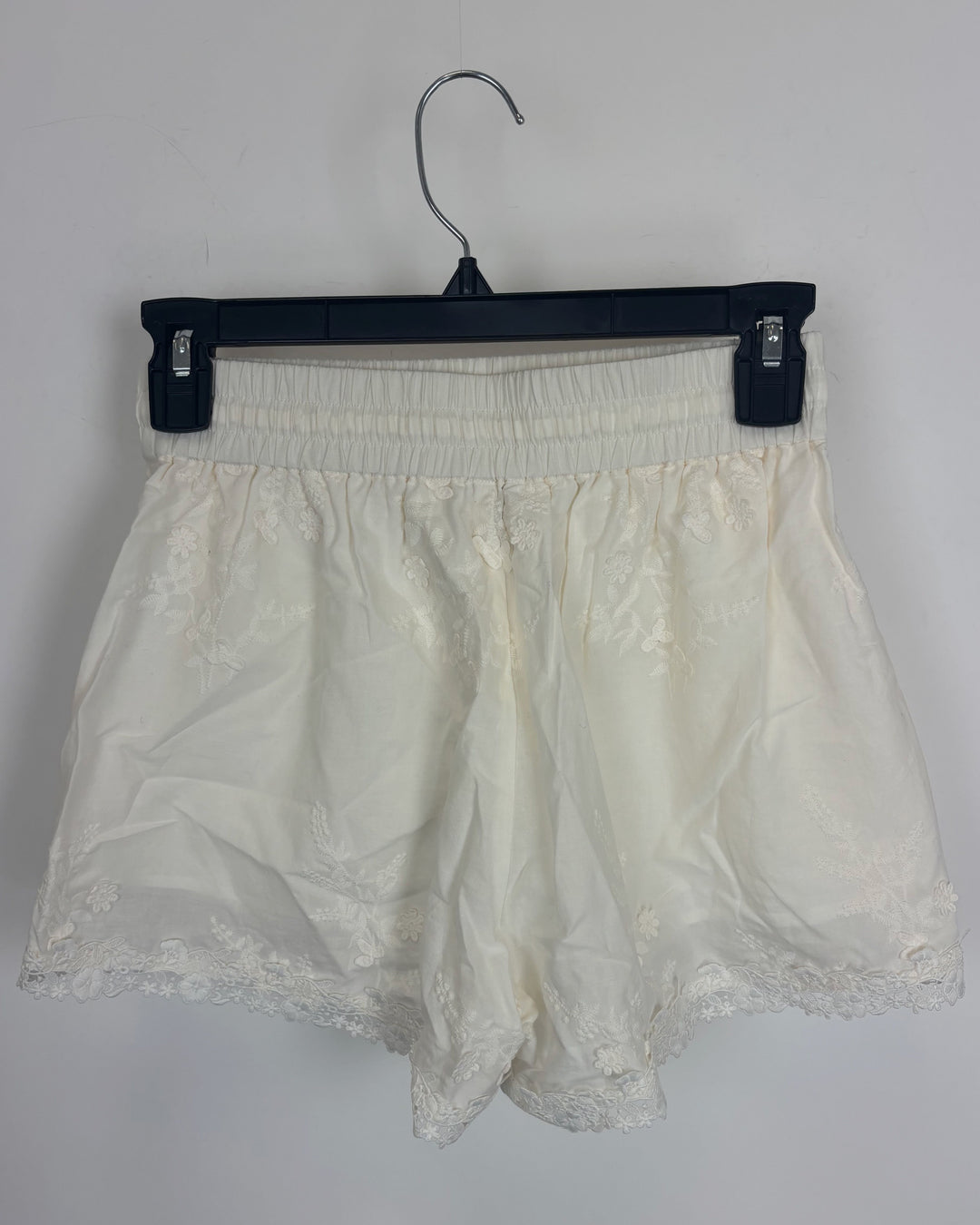 Floral Print Lace White Shorts - Size 00/0