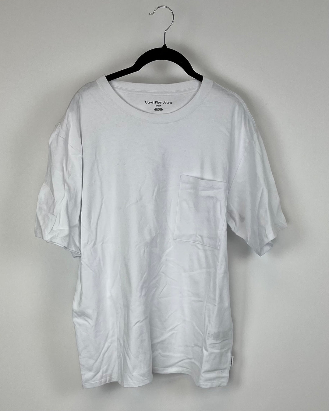 Short Sleeve White T-Shirt with Pocket - Small