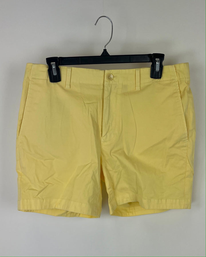 MENS Pastel Yellow Shorts - Size 32 Waist - 5” and 7” Inseam