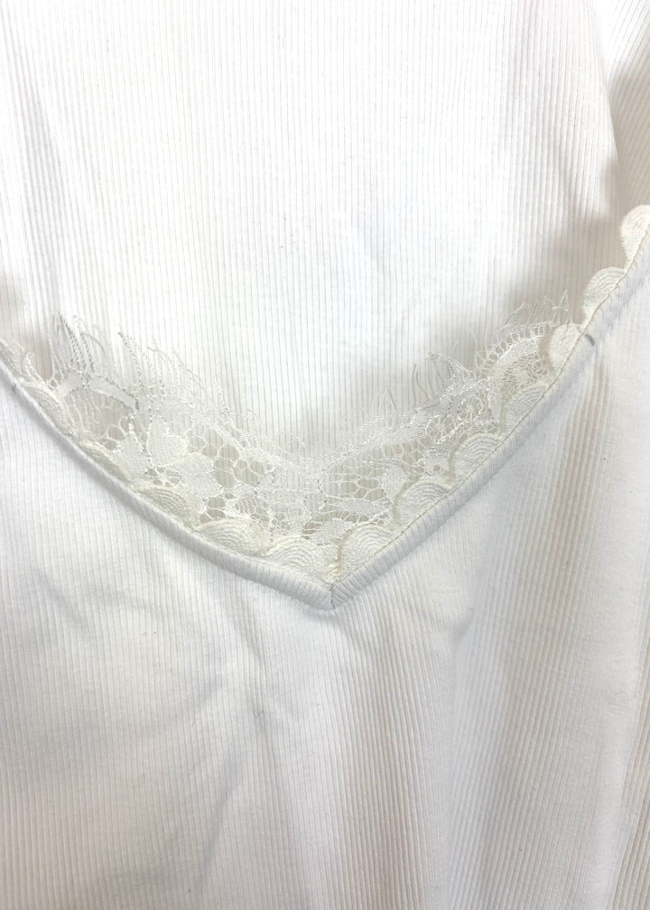 White Lace Neckline Short Sleeve Top - Size 6/8