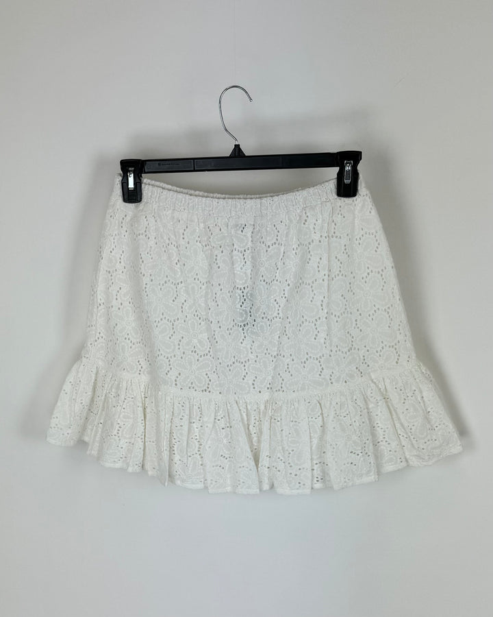 White Thick Lace Floral Skirt - Size 8/10