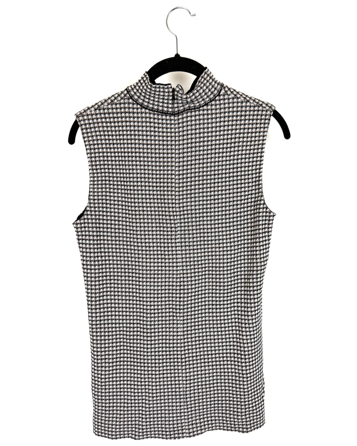 Houndstooth Mock Neck Zip Sweater - Size 2/4